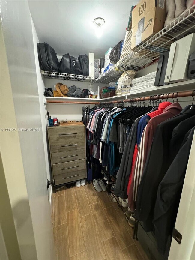 Building Photo - 2840 Taylor St