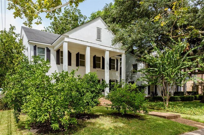 Foto del edificio - 2348 McClendon St