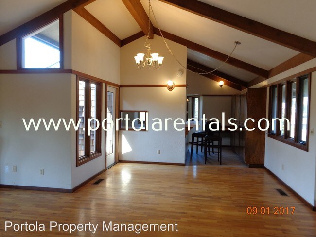 Foto del edificio - 136 Laguna St