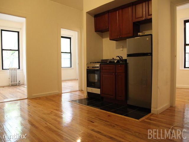 Primary Photo - 322 W 45th St