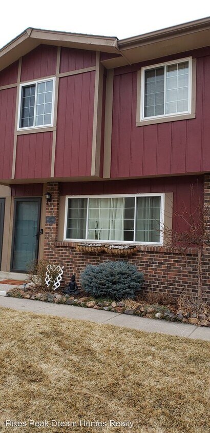 Primary Photo - 1219 Willow Bend Cir