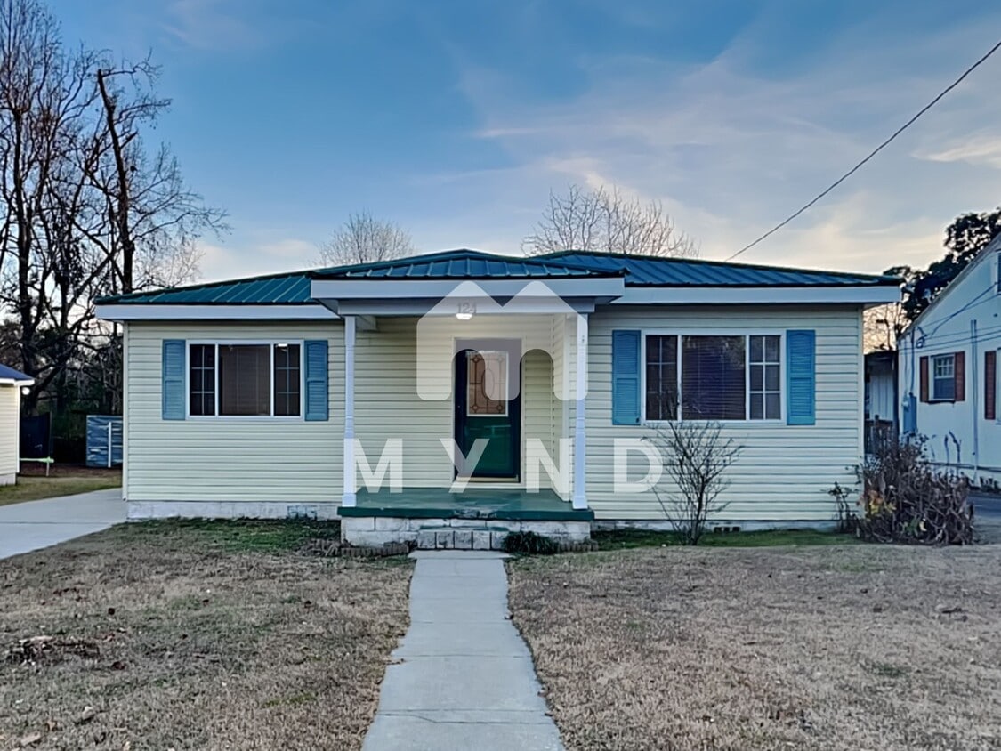 124 E Crest Rd House Rental in Bessemer, AL