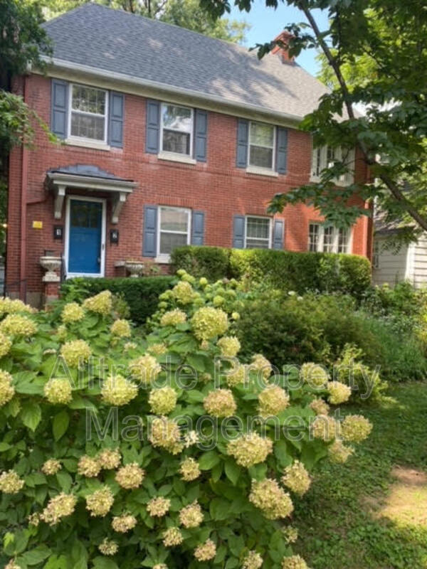 Primary Photo - 2421 Glenmary Ave