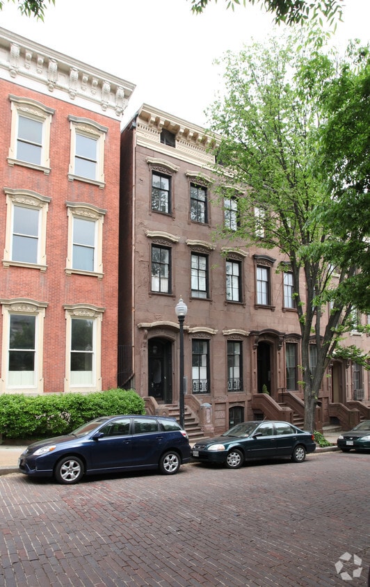 18 E Mt Vernon Pl, Baltimore, MD 21202 Apartments in Baltimore, MD