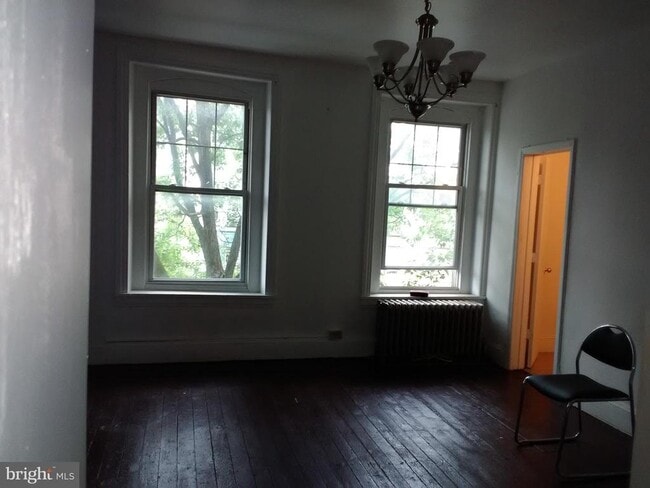 Foto del edificio - 146 N 5th St