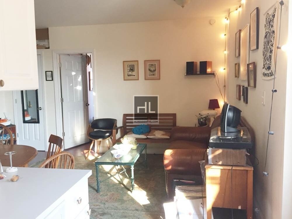 Primary Photo - 149 Avenue N