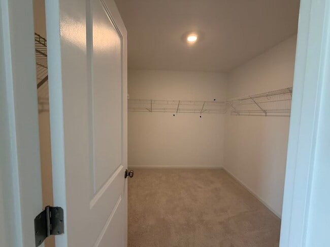 Foto del edificio - 219 Deercroft Dr