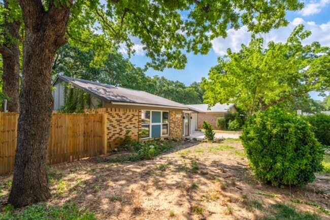 Foto del edificio - 5306 Lansingford Trail