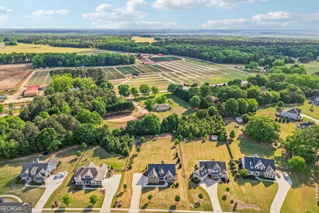 Foto del edificio - 1354 Horseshoe Bend Ln