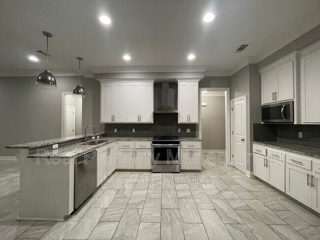 Building Photo - 12459 N Stumberg Villas Ct