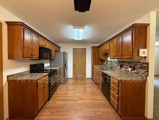 Foto del edificio - 4499 W Nicholas St