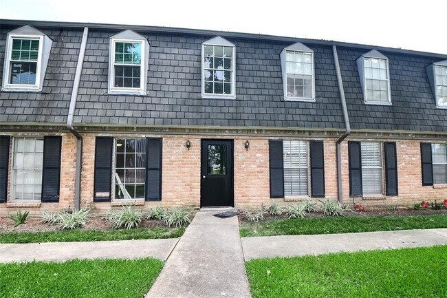 Building Photo - 9001 Gaylord Dr