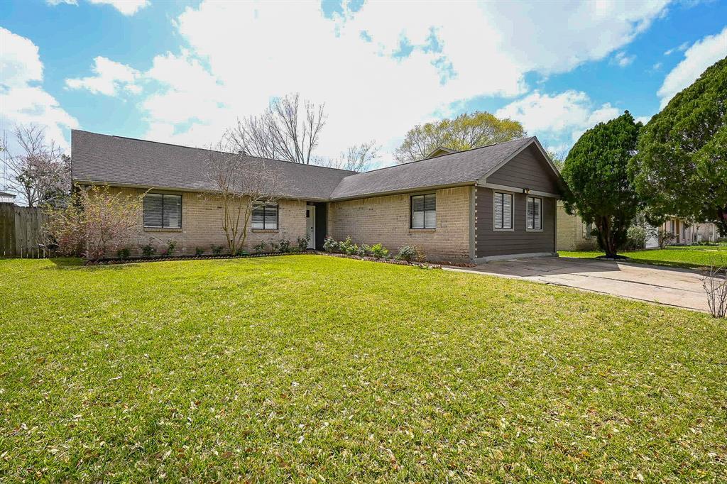 Foto principal - 7407 W Fuqua St