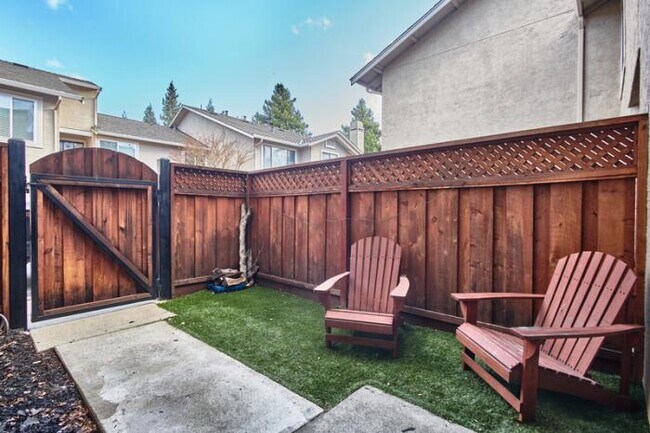 Foto del edificio - 2 bedroom in San Ramon CA 94582-1455