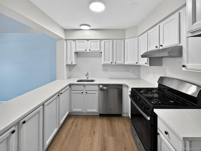 Foto del edificio - 17 Bowman Ave