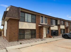 Building Photo - 1705 Fetterman Dr