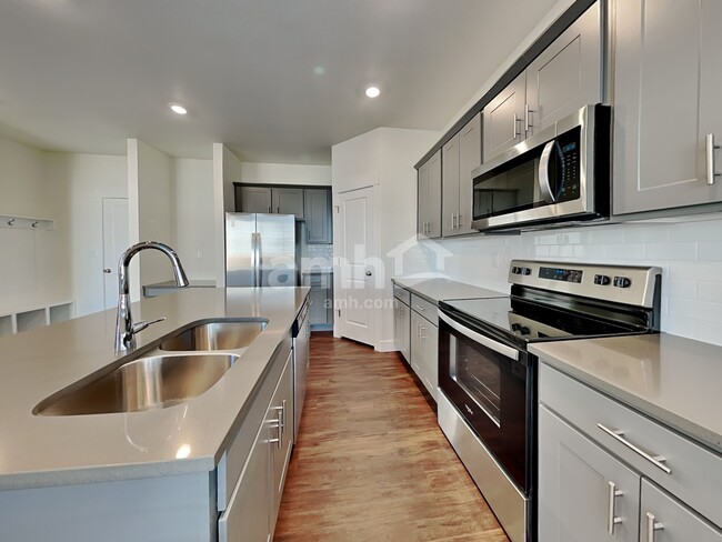 Building Photo - 3946 Wyedale Way