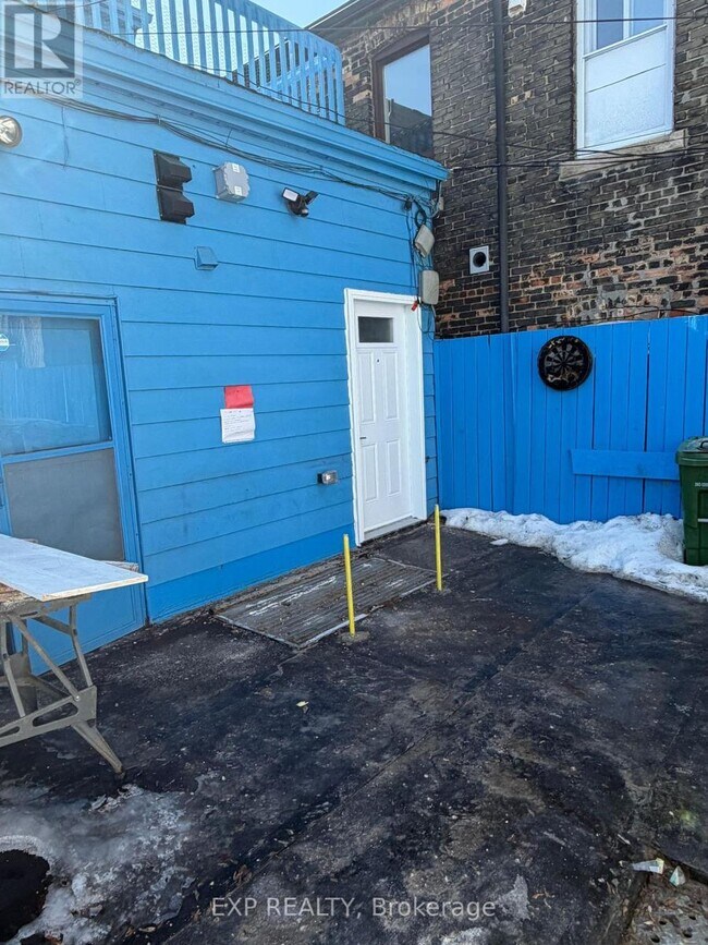 Photo du bâtiment - 1594 Dupont St