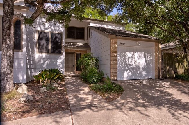 Building Photo - 8402 Tallwood Dr