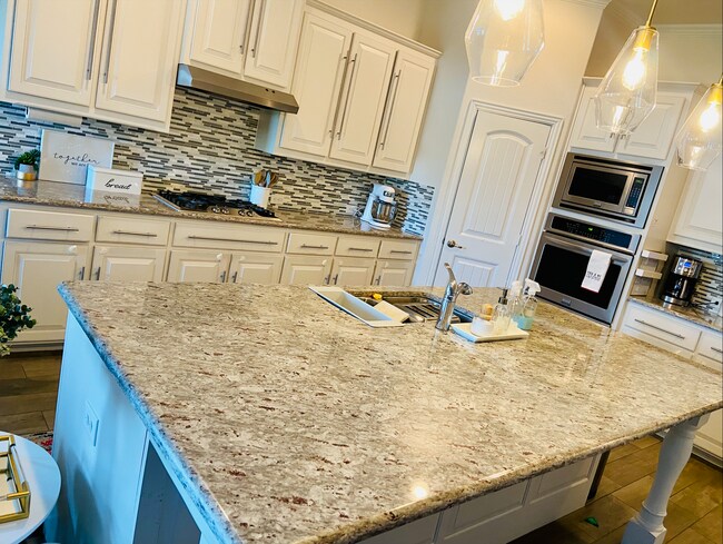 gourmet kitchen - 9713 Calaveras Rd