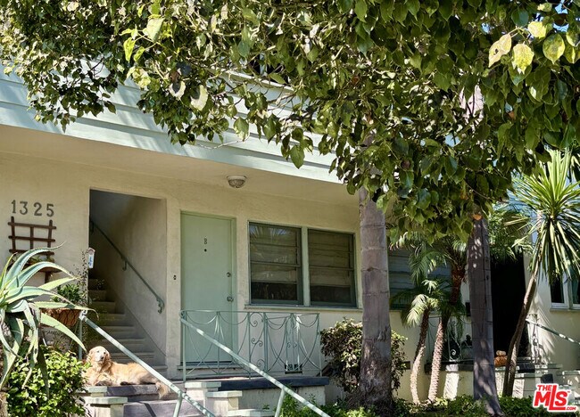 Foto del edificio - 1325 Washington Ave