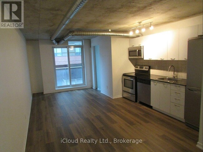 Building Photo - 170 Sudbury St