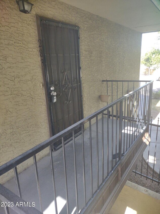 Primary Photo - 461 W Holmes Ave
