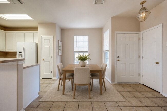 Foto del edificio - 16535 Cairngrove Ln