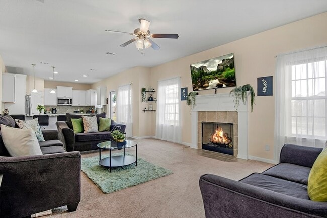Building Photo - 1588 Longleaf Ct