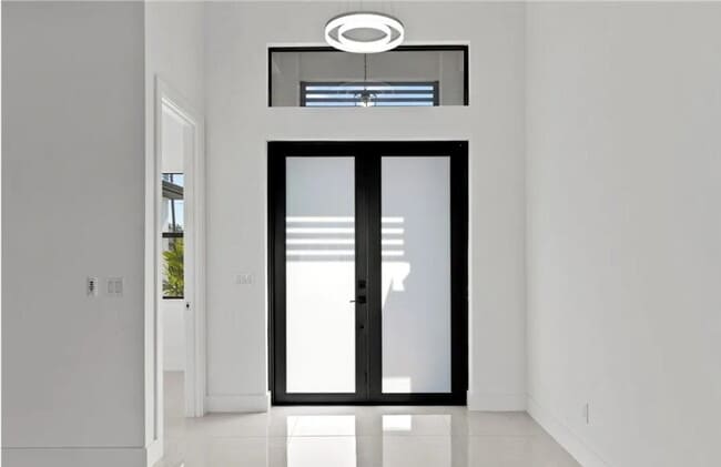 Foto del edificio - Luxury New Construction Pool Home for Rent...