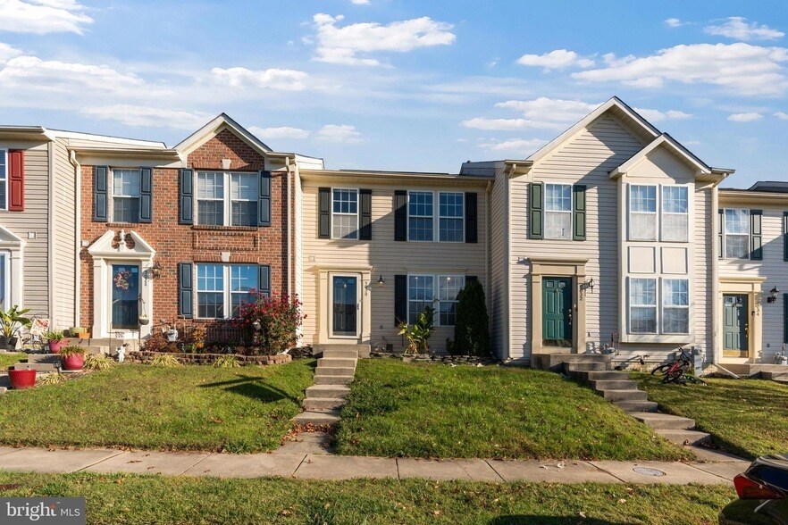 Foto principal - 5030 Finsbury Rd