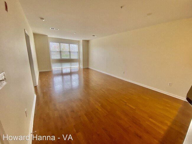 Foto del edificio - 2 br, 2 bath House - 388 Boush Street, #208