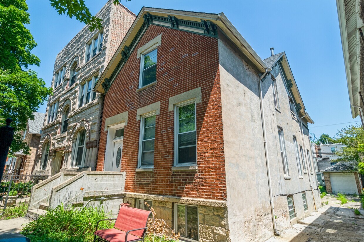 825 S Claremont Ave, Chicago, IL 60612 House for Rent in Chicago, IL