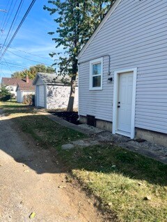 Side Door to Back Yard & Garage - 1686 E Kossuth St
