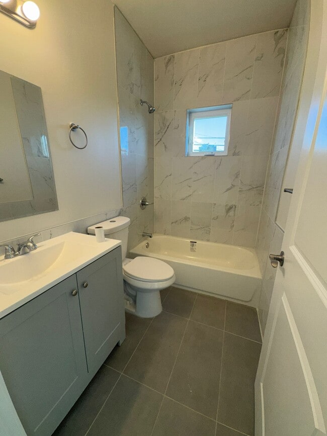 Foto del edificio - 22394 Salwan Pl