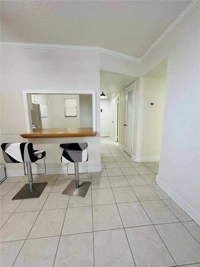 1700 NE 191st St Unit APT 511, North Miami Beach, FL 33179 Condo for