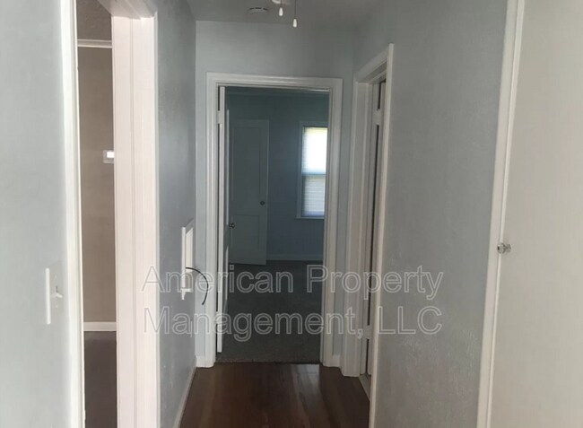 Foto del edificio - 1011 E 37th St