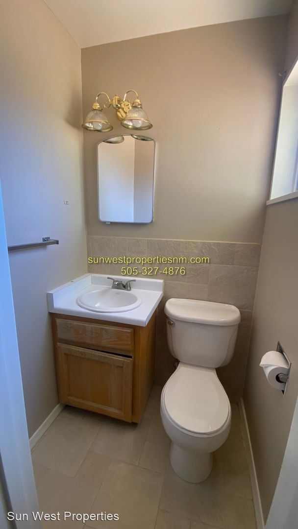 Foto del edificio - 3 br, 1.5 bath House - 1509 N. Carlton
