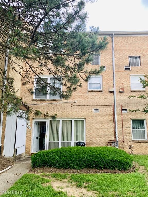 Building Photo - 3 br, 1.5 bath Apartment - 1895 Addison Rd S
