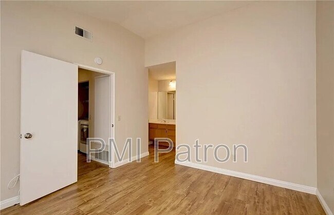 Building Photo - 3593 W Greentree Cir