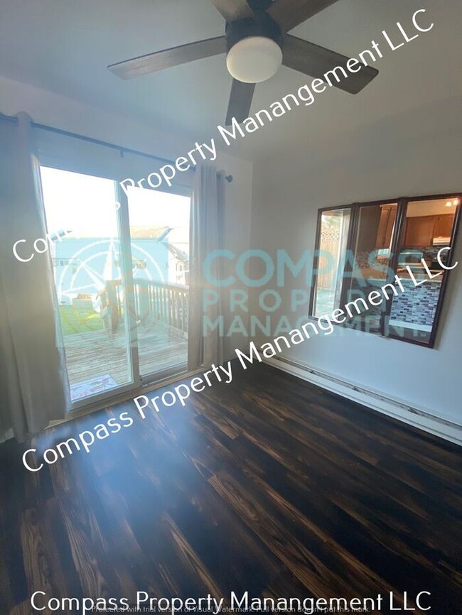 Building Photo - $1595 - 2 Bedroom, 1.5 Bath Row Home - Lan...