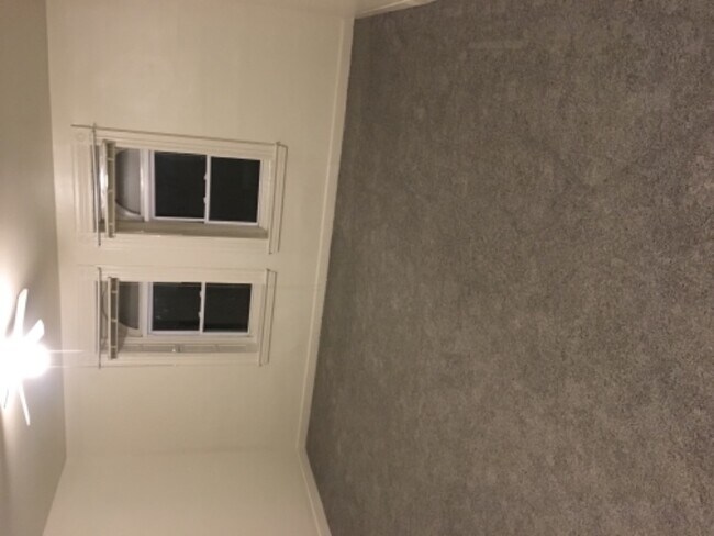 Foto del edificio - 3308 Auchentoroly Terrace