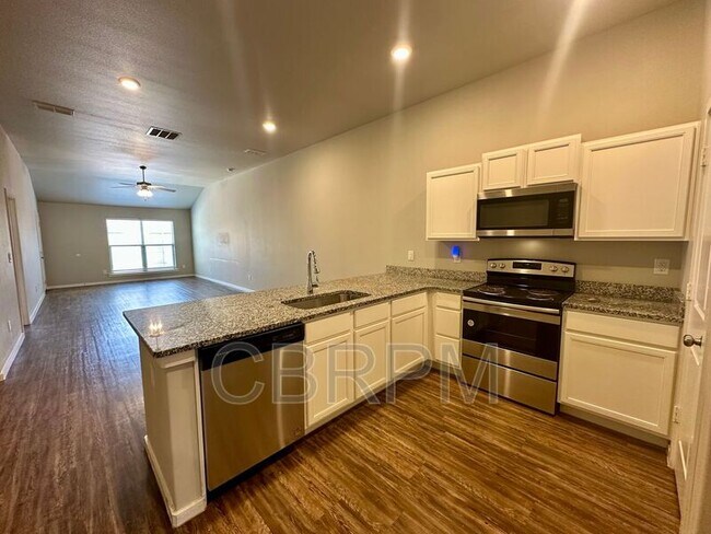 Foto del edificio - 2116 N Jayton Ave