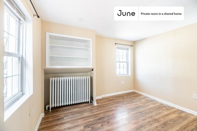 Building Photo - Room in Shared 8 bed/3.5 bath home