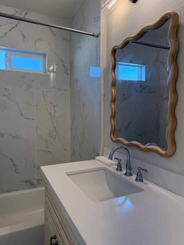 Foto del edificio - 6240 Ruxton Ct
