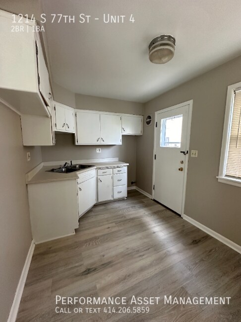 Foto del edificio - Cozy West Allis 2 Bedroom Apartment