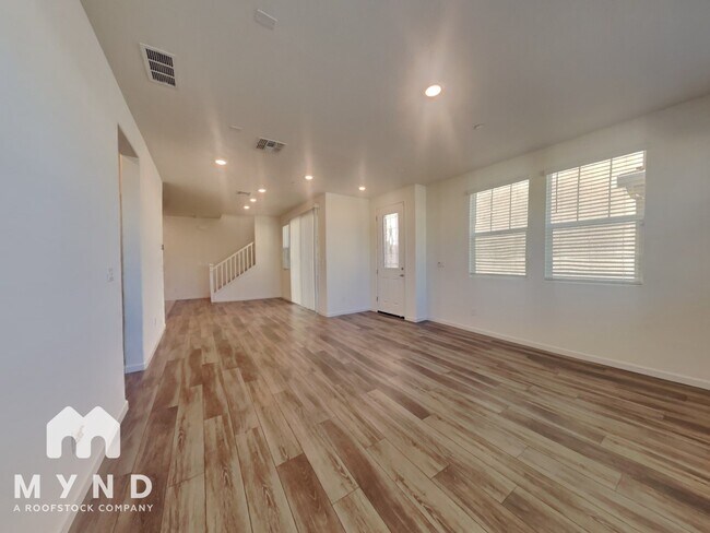 Foto del edificio - 7942 Pitcher St