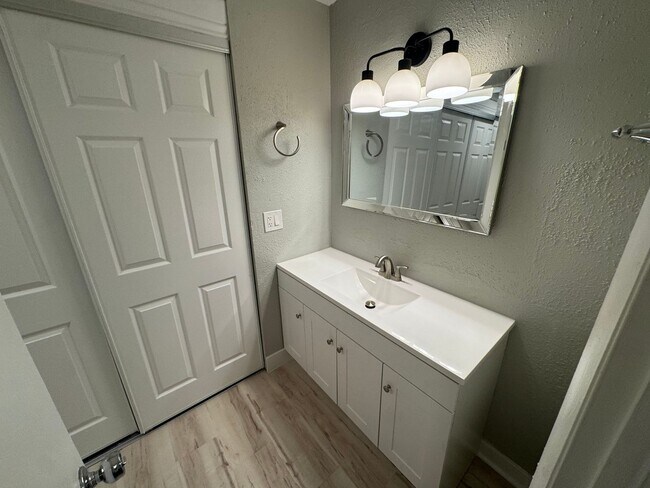 Foto del edificio - Studio Condo in the heart of Capitol Hill