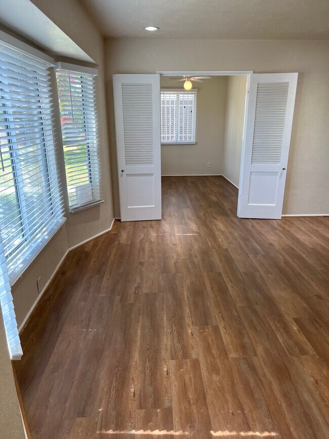 From the front door/1st bed - 1841 S 4th St