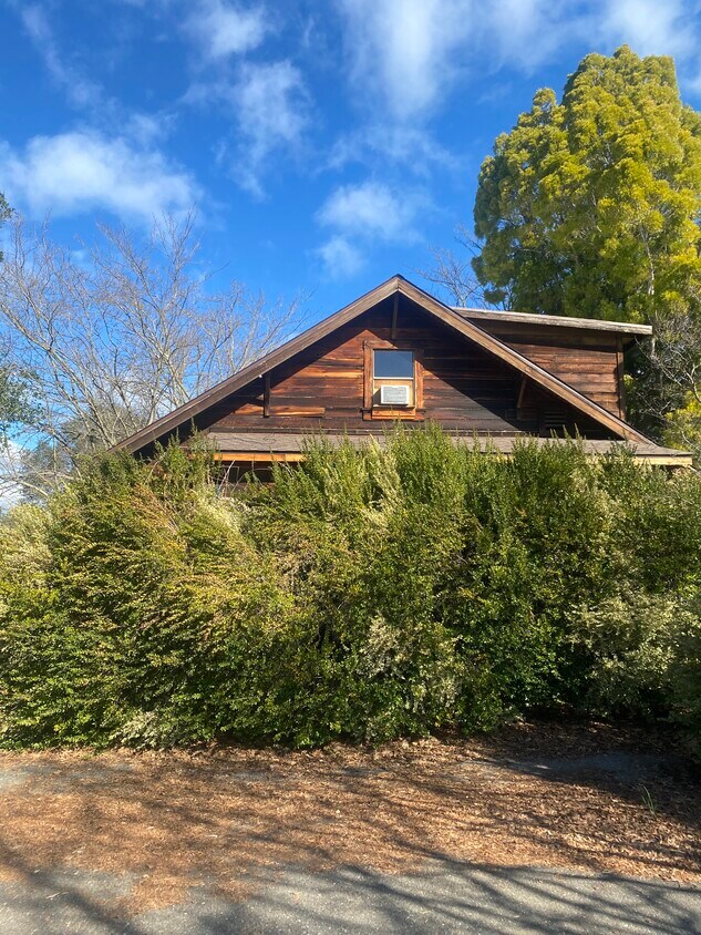 Primary Photo - 850 W Napa St